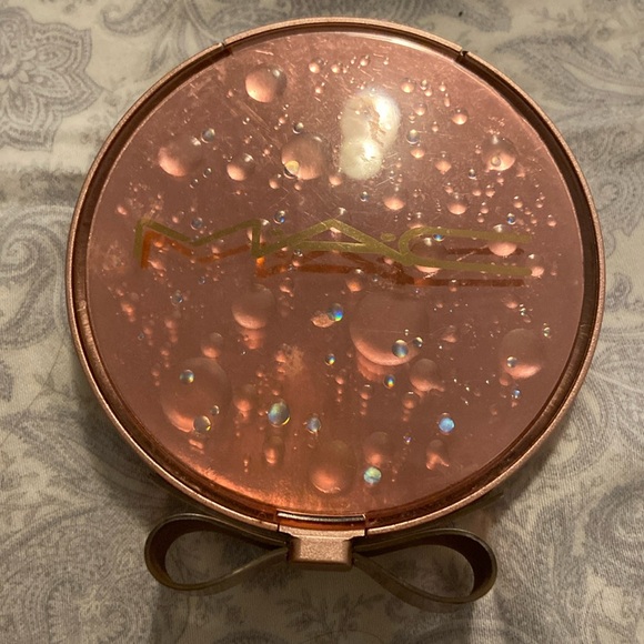 MAC REGAL ROSE PALETTE - Picture 2 of 3